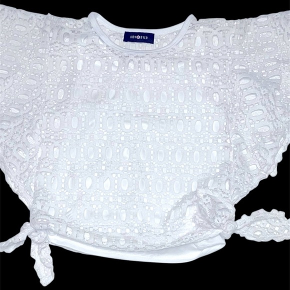 AMY BYER GIRLS BLOUSE WHITE SHORT SLEEVES EMBROIDERED LINED TIED TO SIDE SIZE 6 - Picture 2 of 8